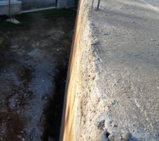 Chainage avec béton non vibré et décoffrage le lendemain du coulage.