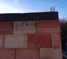 Chainage avec béton non vibré et décoffrage le lendemain du coulage.