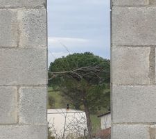 Vue de la fenêtre de l'escalier