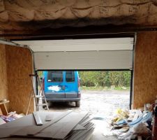 Isolation du plafond du garage en laine de verre