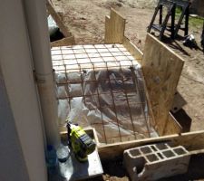 Fabrication coffrage pour futur escalier entrée maison