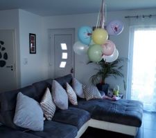 Nouvelle tendance déco récup ! Lustre en ballons licorne :D