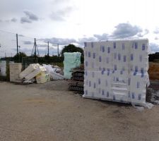 Arriv&eacute;e des mat&eacute;riaux du vide sanitaire