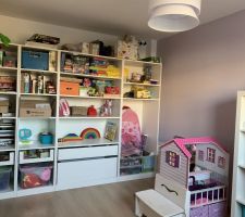 Chambre du rdc, pour l?instant salle de jeux mais qui deviendra notre suite parentale
