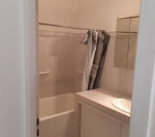 Salle de bain actuelle rez de chaussée