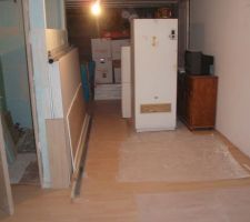 Moitiée du sous-sol, en parquet