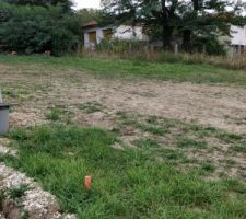 Terrain
Une autre vue de notre lot avant viabilisation