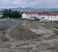 Terrain
Le gros oeuvre commence