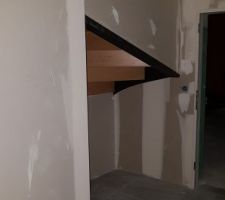 Optimisation place buanderie sous escalier