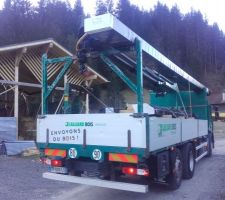 Livraisons de poutres lamellées-collées de la dalle bois