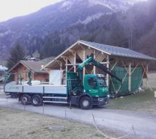 Livraisons de poutres lamellées-collées de la dalle bois