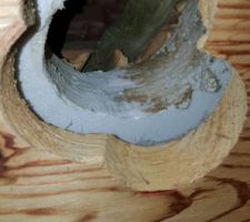 Vue d'un troue dans l'isolant