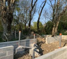 Fondations : rangs de parpaings + vide sanitaire