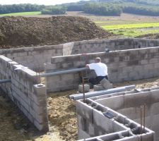 Vide sanitaire mont&eacute;.Mon mari a ensuite fait les branchements .