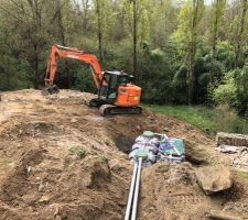 Installation de la station d?épuration en terrain pentu