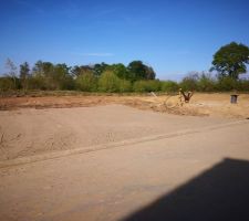 Création de la place de parking.