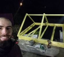 La toiture de la 2eme tour pré montée à la maison