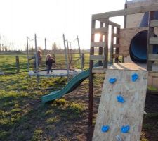 Le trampoline et la montée en mode escalade