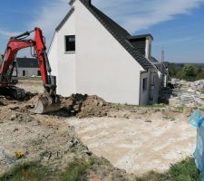 Enduit ok, et nivellement du terrain en cours