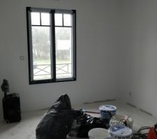 La peinture des chambres a commencé