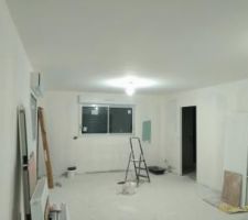 Peinture plafond et enduit pour les murs...