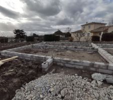 Vide sanitaire de 40cm.