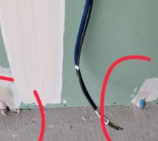 Côté garage, la sortie de plomberie au sol mal mesurée..