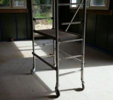 Echaffaudage sur roulettes!