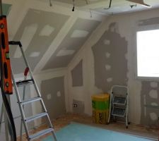 1ère partie des bandes. Chambre 2