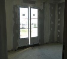 Chambre 1 (photo prise depuis l'encadrement de la porte)