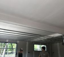 Préparation du faux plafond