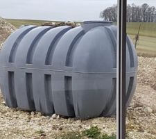 Fosse septique posée en provisoire pour qu'on puisse habiter notre maison