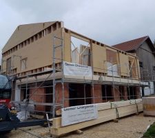 Tous les murs extérieur en place