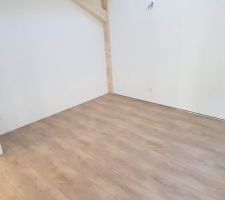 Pose du parquet dans les chambres