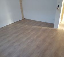 Pose du parquet dans les chambres