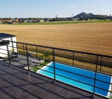 La vue sur les deux plus hauts terrils d'europe , les pieds dans l'eau?