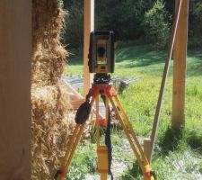 Traçage du niveau de la dalle bois, avec une station totale pro Trimble