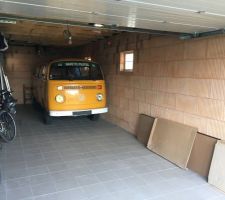 Garage carrelé ("PORFIR" 30x30 de chez Casto)