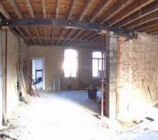 Création des colonnes de soutènement qui supporteront les deux IPN ...