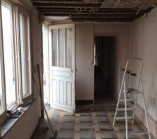 D&eacute;montage de la bourre pr&eacute;sente sur le plafond ...