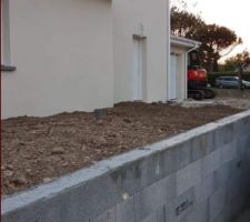 Muret de soutenement crepi en cours