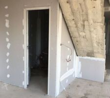 ESPACE MUR - 1ER ESCALIER BÉTON