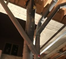 Mon arbre des évacuations...
En gros j'ai fait une philo simple: diam 100 pour les wc, 50 pour les douche/baignoire et 40 pour les lavabos.