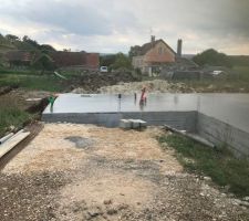 Réalisation de la dalle coté garage