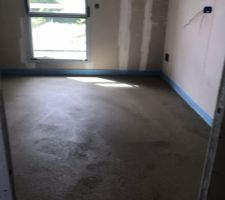 Chape sèche de l une des chambres