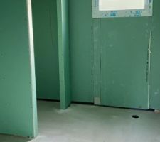 Pose des cloisons intérieures: Salle de bain