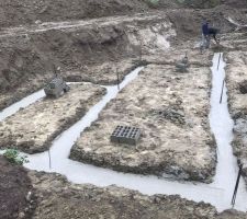 Les fondations sont enfin coulées mais dans quelles conditions...