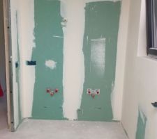 Salle de bain, difficile a prendre en photo elle est en L