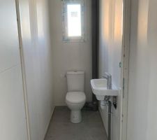 Nos wc avec le lave main installé