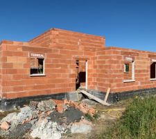 Presque fini! Plus que notre fixe!